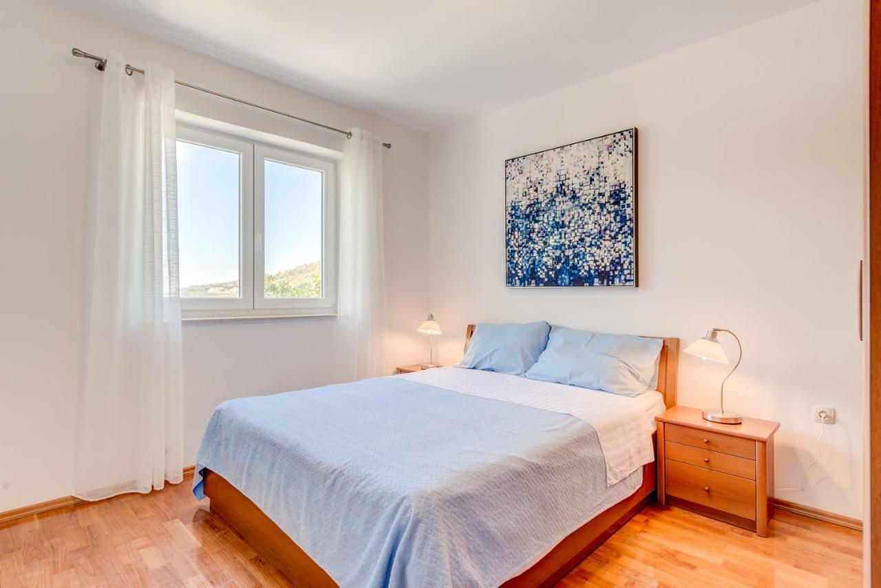 Apartmani Mirta Omis Exterior photo