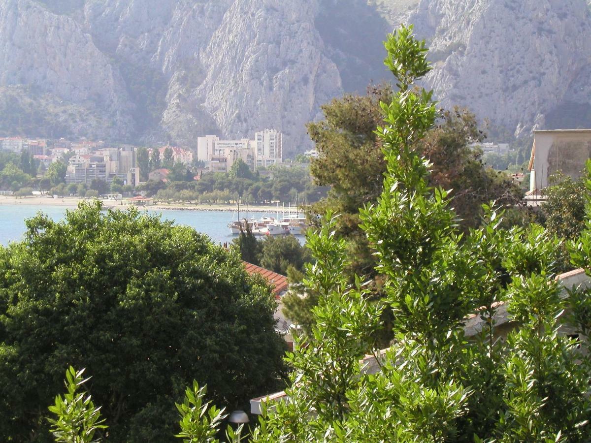 Apartmani Mirta Omis Exterior photo