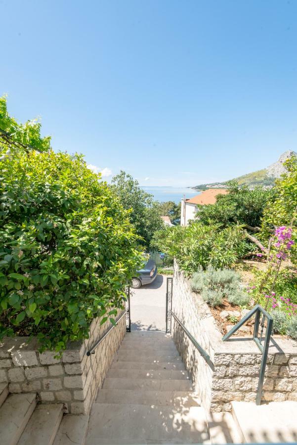 Apartmani Mirta Omis Exterior photo